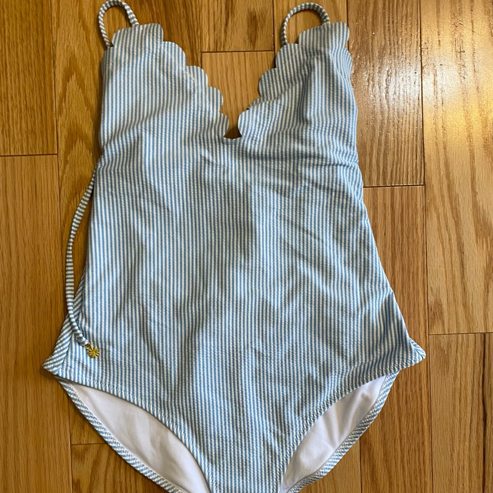 Jessica Simpson swimsuit